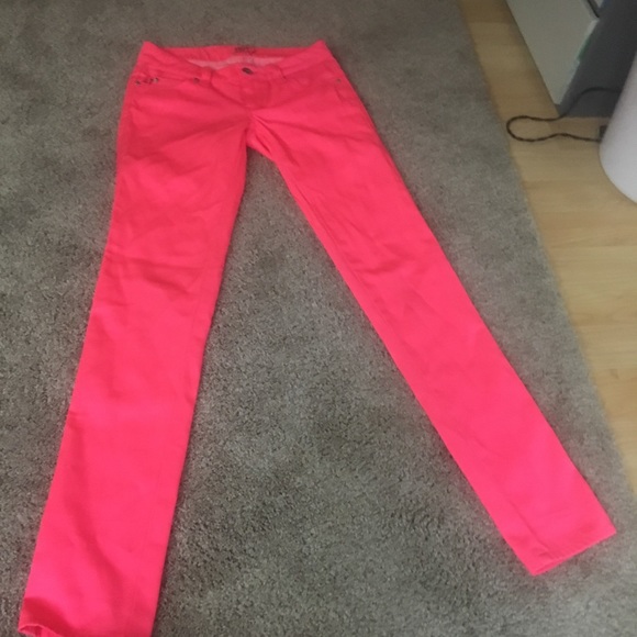 hot pink skinny pants